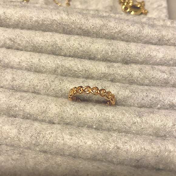 Pandora Band of Hearts Ring in Rose Gold - Picture 2 of 3